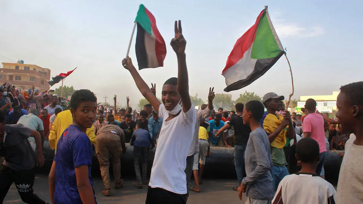 ما الذي حققته احتجاجات السودان بعد عام على "الانقلاب"؟