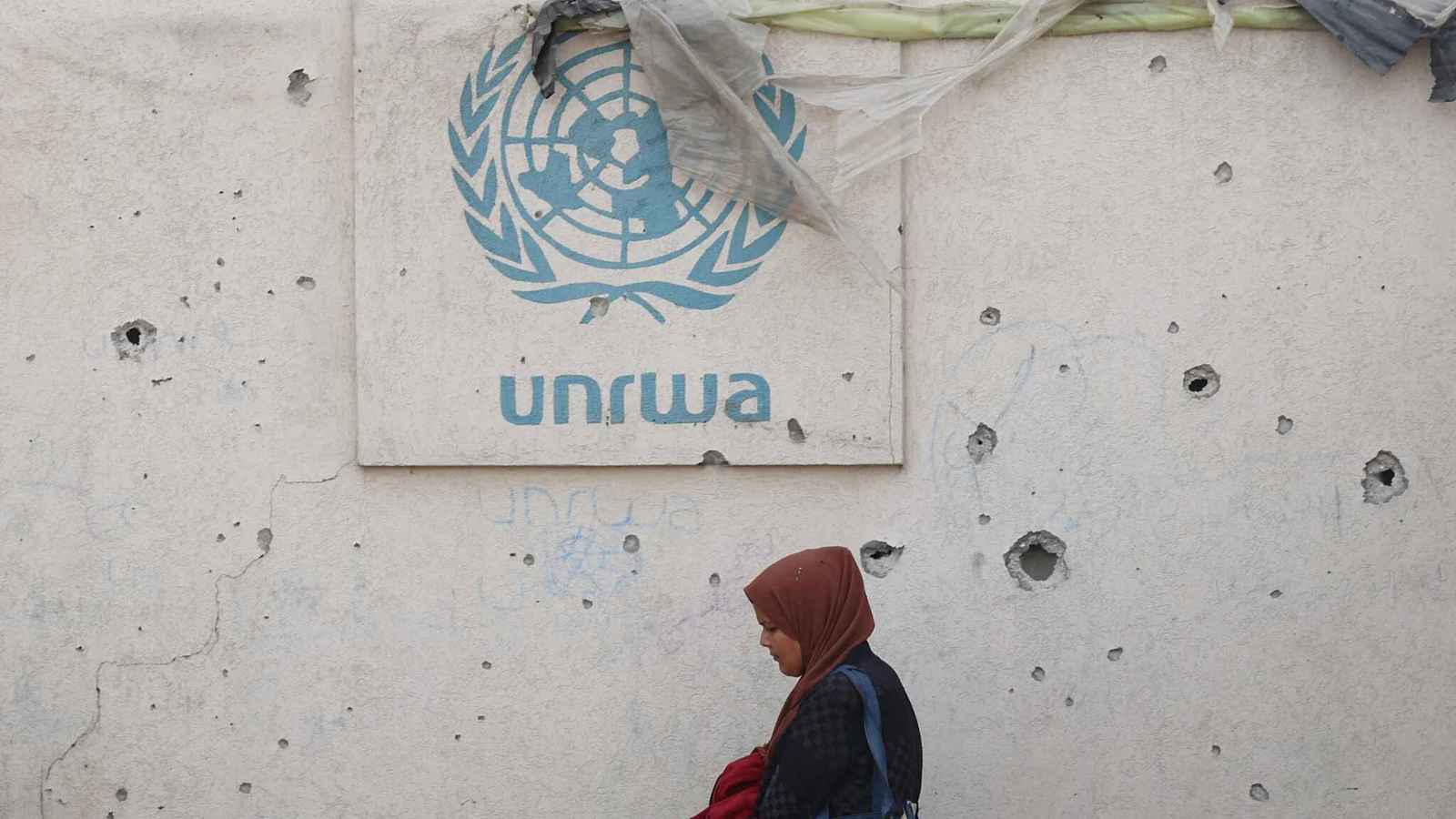 متحدية إسرائيل.. "الأونروا" تواصل عملها في الأراضي الفلسطينية