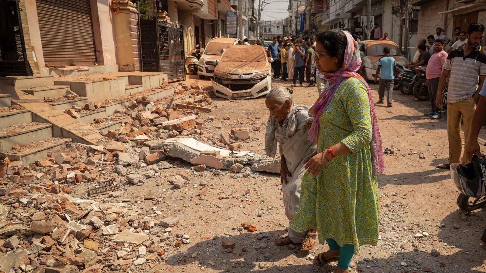 مع تصاعد التوتر.. أول اتصال بين باكستان والهند