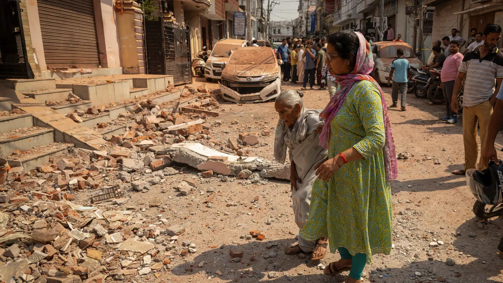 مع تصاعد التوتر.. أول اتصال بين باكستان والهند