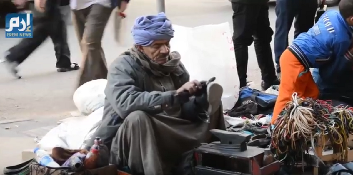 رحيل الحكومة وانخفاض الأسعار.. أبرز أمنيات المصريين في 2017 (فيديو إرم)