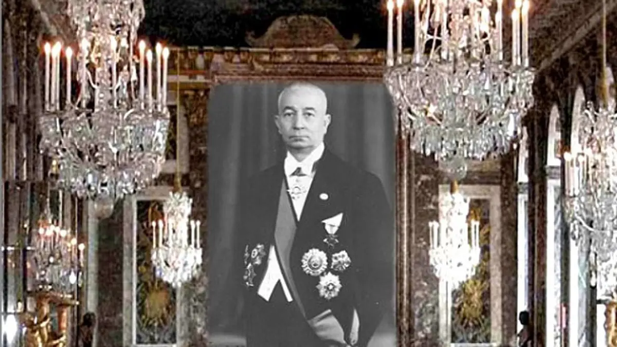 أرشد العمري يمازح مرافقه