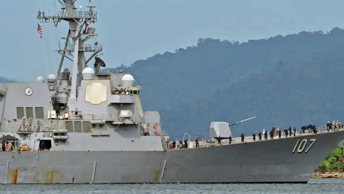 في تحدٍ لترامب.. فنزويلا تنشر سفنا حربية لحماية ناقلات النفط