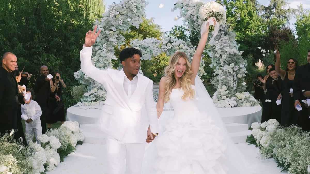 أول صور من زواج نجم ريال مدريد إندريك وصديقته الشهيرة (شاهد)