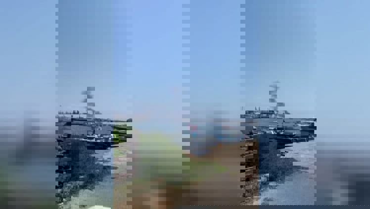 وكالة: السفينة التي تعرضت لحريق في اللاذقية ليست إيرانية