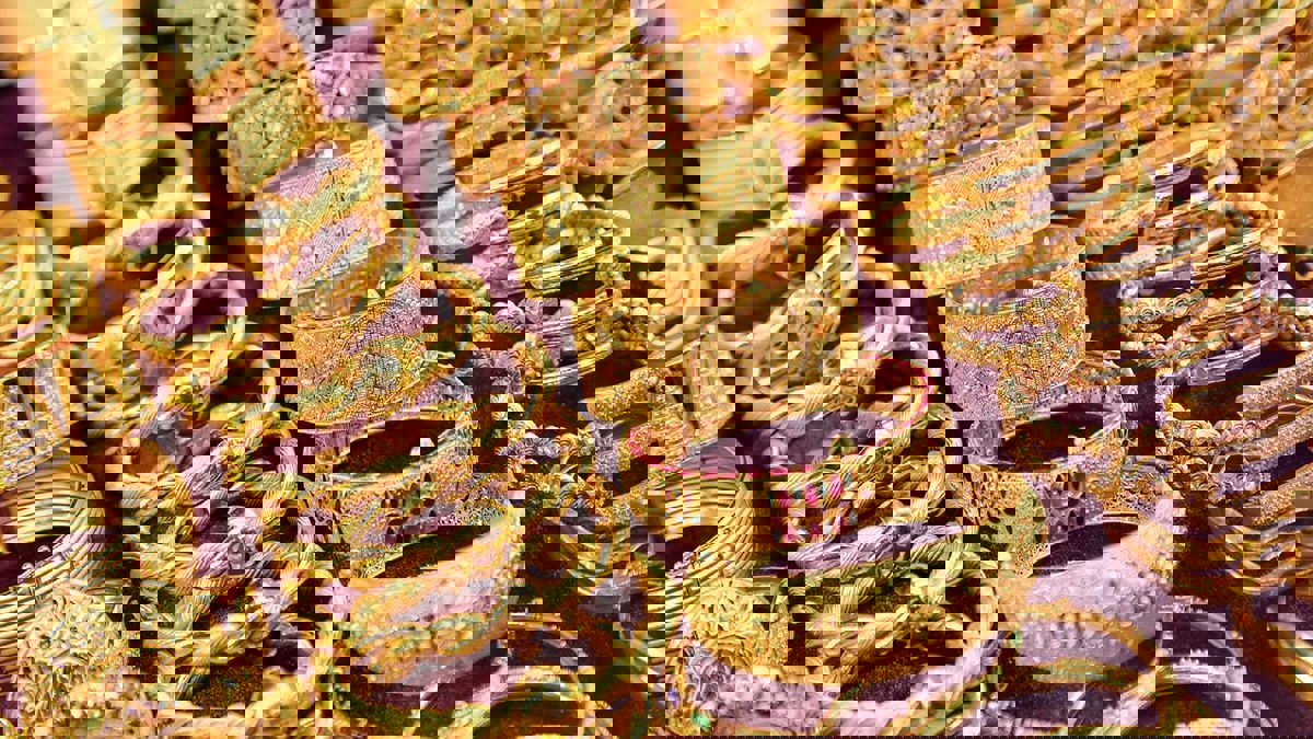 لماذا شهدت أسعار الذهب ارتفاعًا جنونيًا في مصر؟