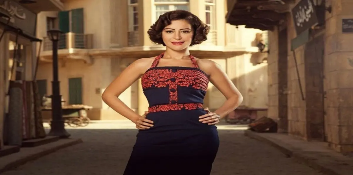 زيزي مصطفى: هذا سبب انفصال منة شلبي عن خالد يوسف.. وخلعت الحجاب بناءً على نصيحة طبيب