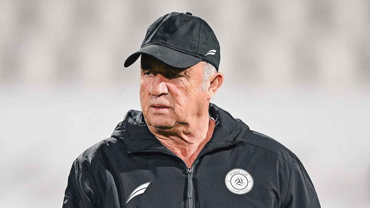 بعد 7 أشهر من رحيله.. الشباب السعودي يفاوض مجدداً مدربه السابق 