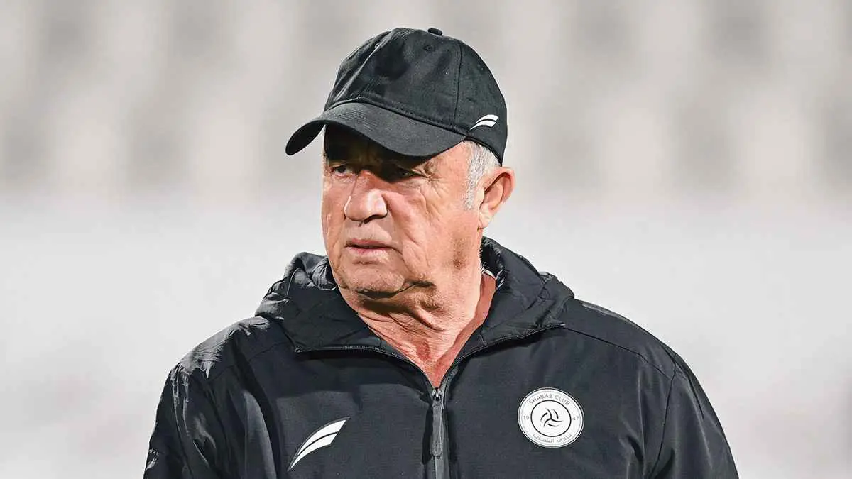 بعد 7 أشهر من رحيله.. الشباب السعودي يفاوض مجدداً مدربه السابق