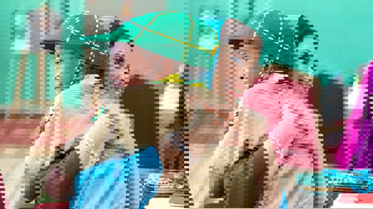 العمانيون يحتفون بظهور نادر لزوجة السلطان هيثم بن طارق ‎(صور)