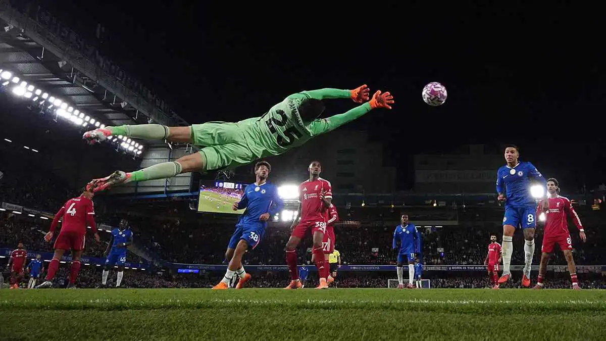 أكثر لاعب نال إشادة جماهير ليفربول رغم الهزيمة أمام تشيلسي