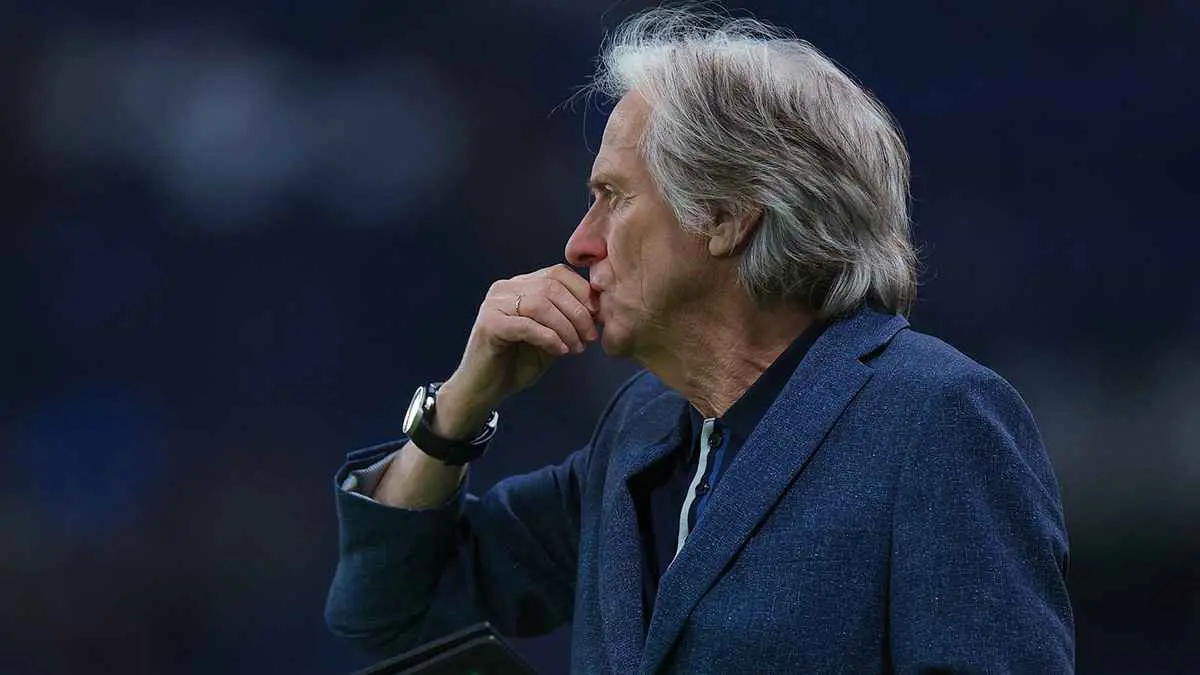 اسم مفاجئ.. الهلال يحدد بديل "جيسوس"