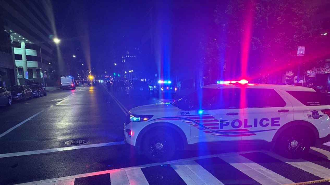 "هجوم عبثي".. وزيرة الأمن الداخلي الأمريكية تعلق على هجوم واشنطن (فيديو)