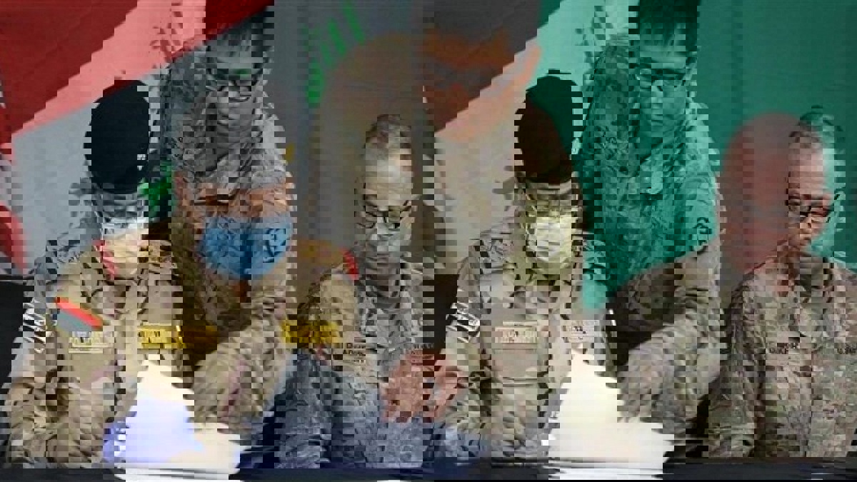 التحالف الدولي يسلم قاعدة جوية في كركوك للقوات العراقية‎