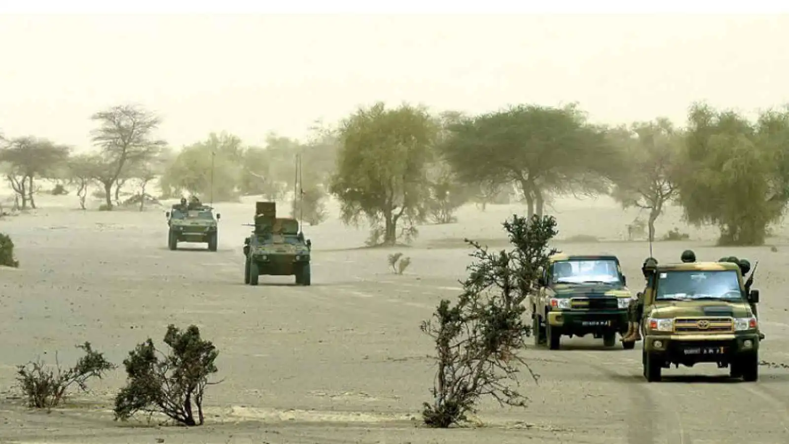 قوات عسكرية تلاحق أنشطة الجماعات المسلحة في الساحل الأفريقي