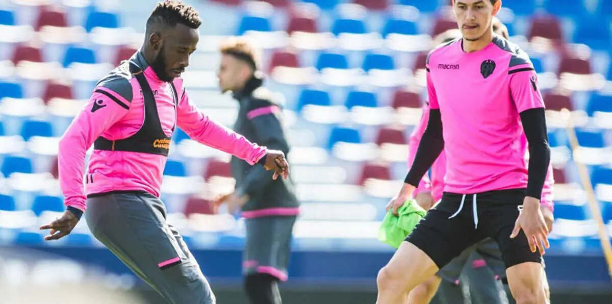 فهد المولد ينضم لقائمة مباراة ليفانتي وإسبانيول.. واستمرار غياب باقي اللاعبين السعوديين عن فرقهم