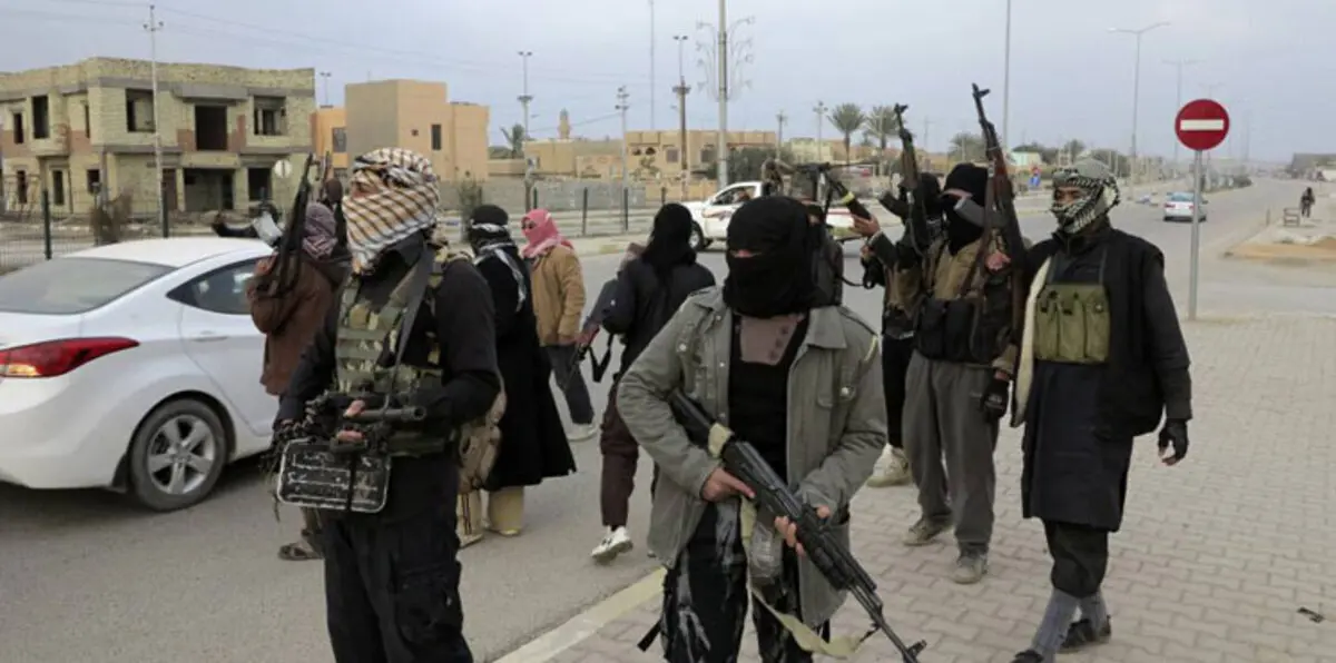 داعش يقر بخسائره في الرمادي ويمهد لإعلان فقدانها