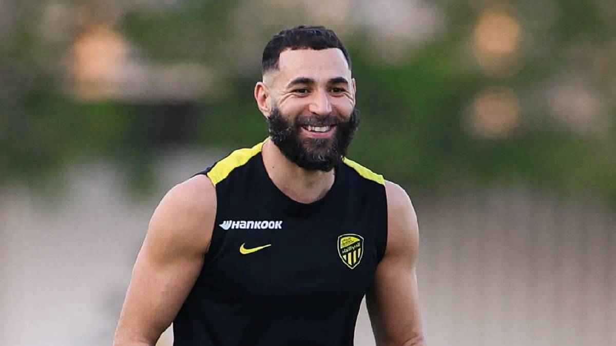 كلمتان فقط.. رسالة نارية من كريم بنزيما قبل مباراة النصر والاتحاد (صورة)