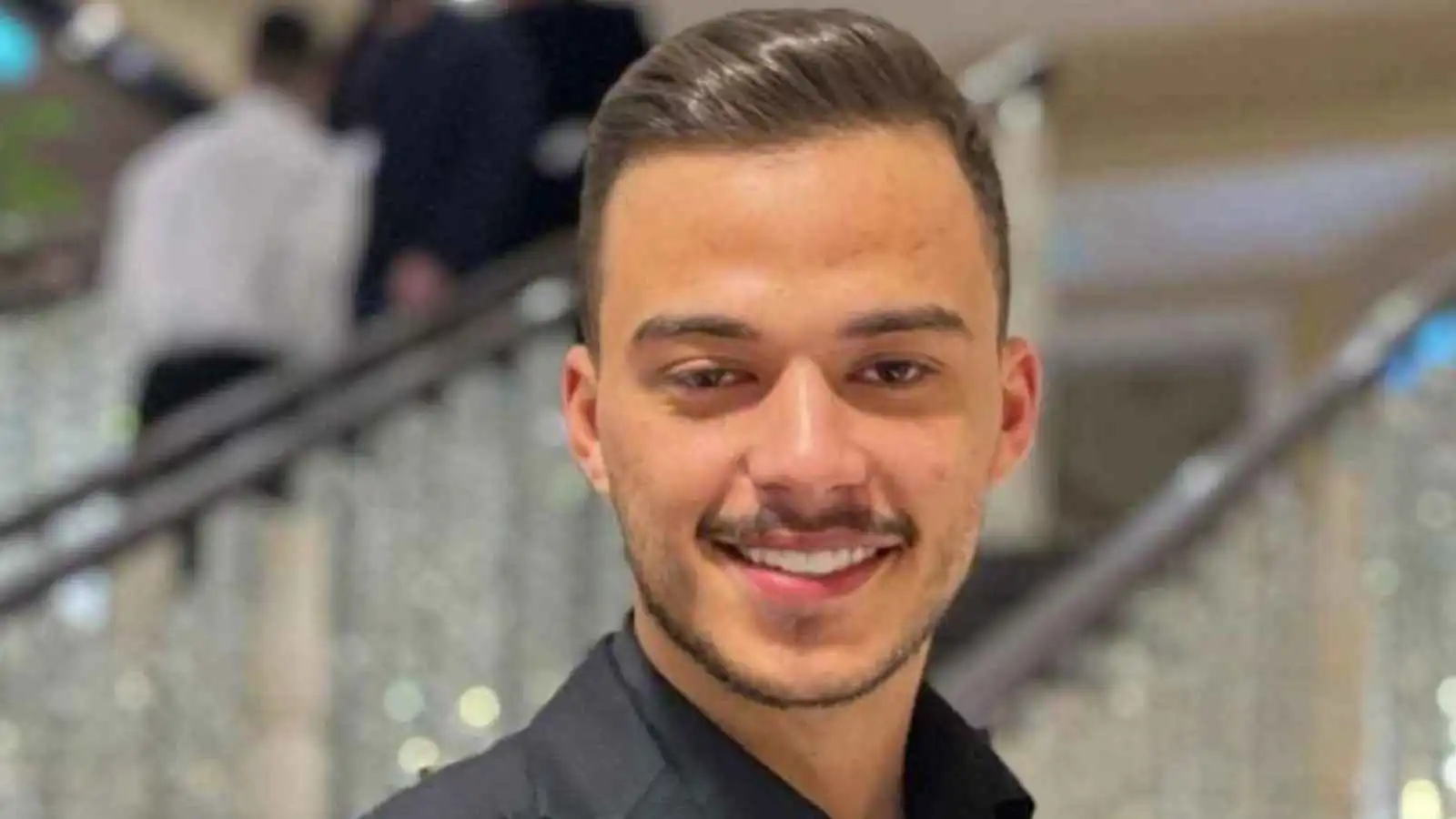 "لن أتخلى عنها".. حسام السيلاوي يعلن انفصاله عن ساندرا