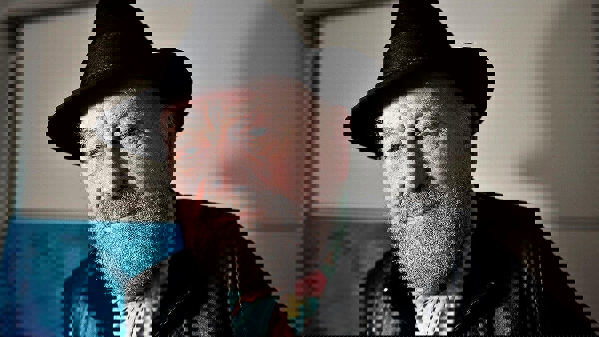 وفاة رسام الكاريكاتير الدنماركي صاحب الرسوم المسيئة للرسول