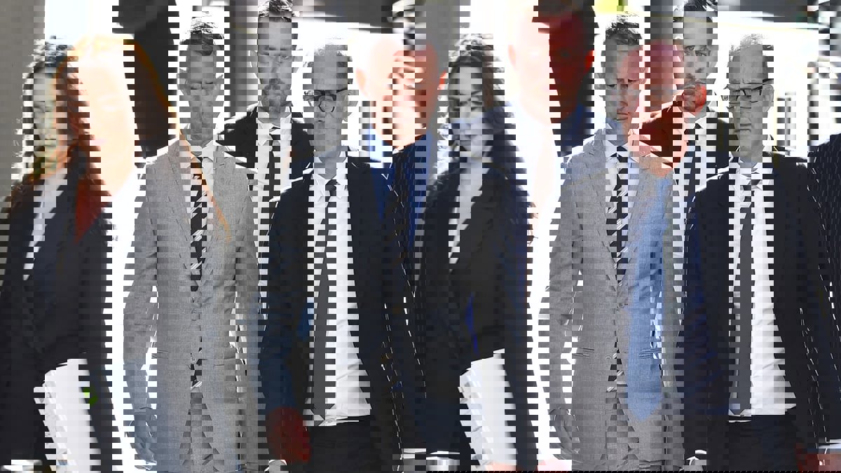 هيئة المحلفين تفشل في التوصل لحكم في قضية اعتداء جيجز على صديقته السابقة