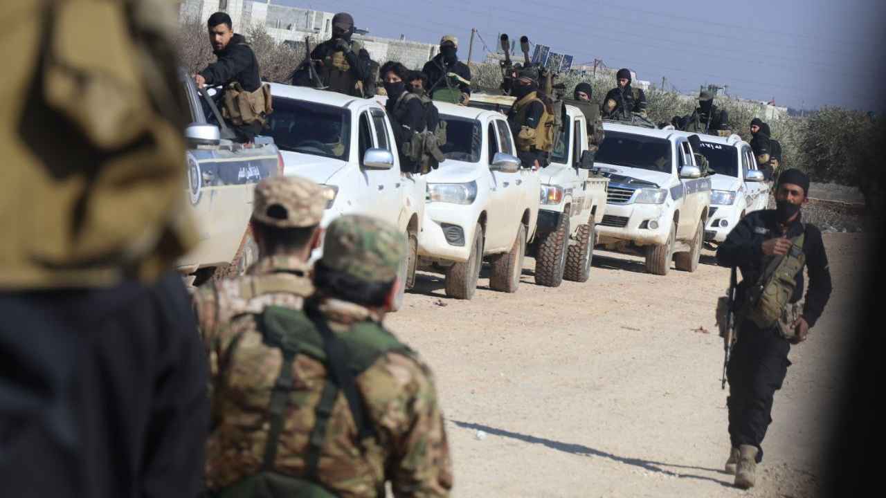 سوريا.. اعتقال حسن الملحم أحد سجاني "فرع فلسطين 235"