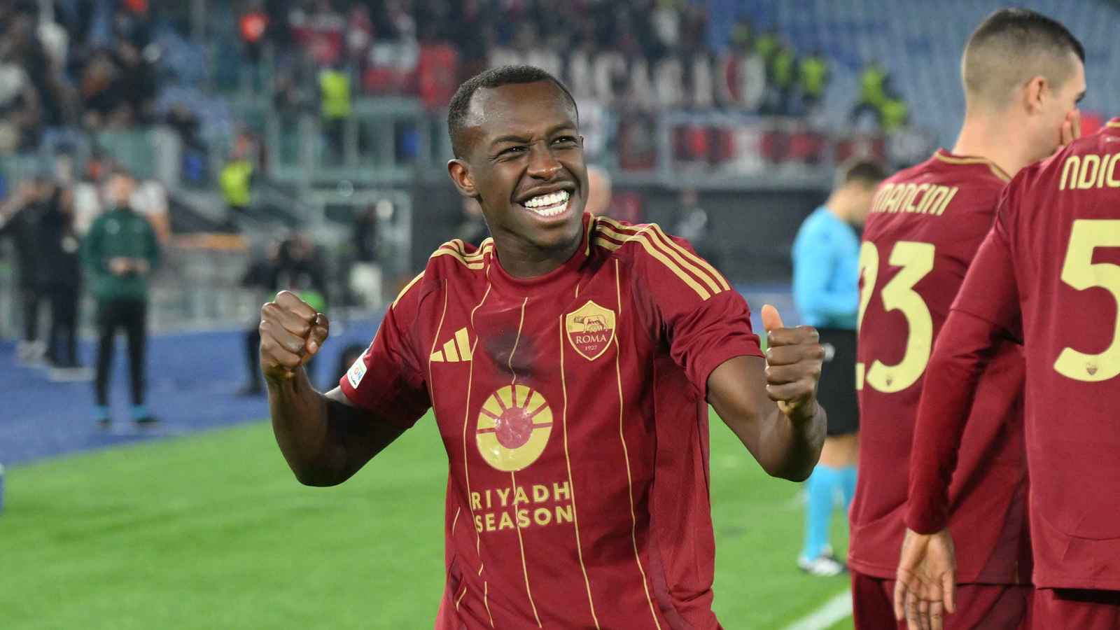بعد سعود عبد الحميد.. روما يتعاقد مع نجم عربي جديد