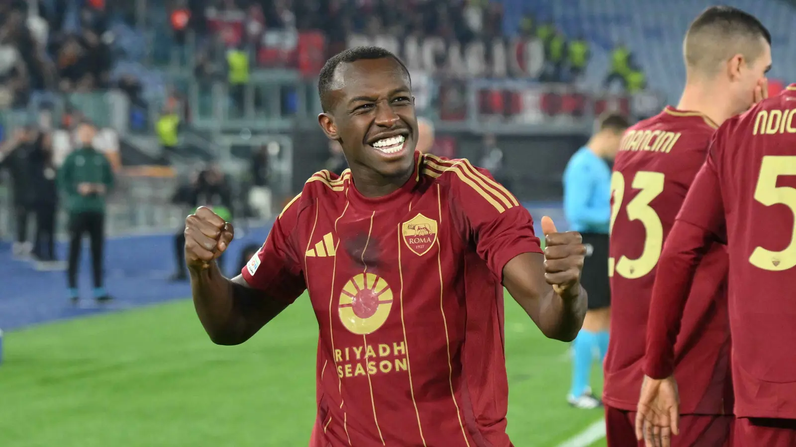 بعد سعود عبد الحميد.. روما يتعاقد مع نجم عربي جديد