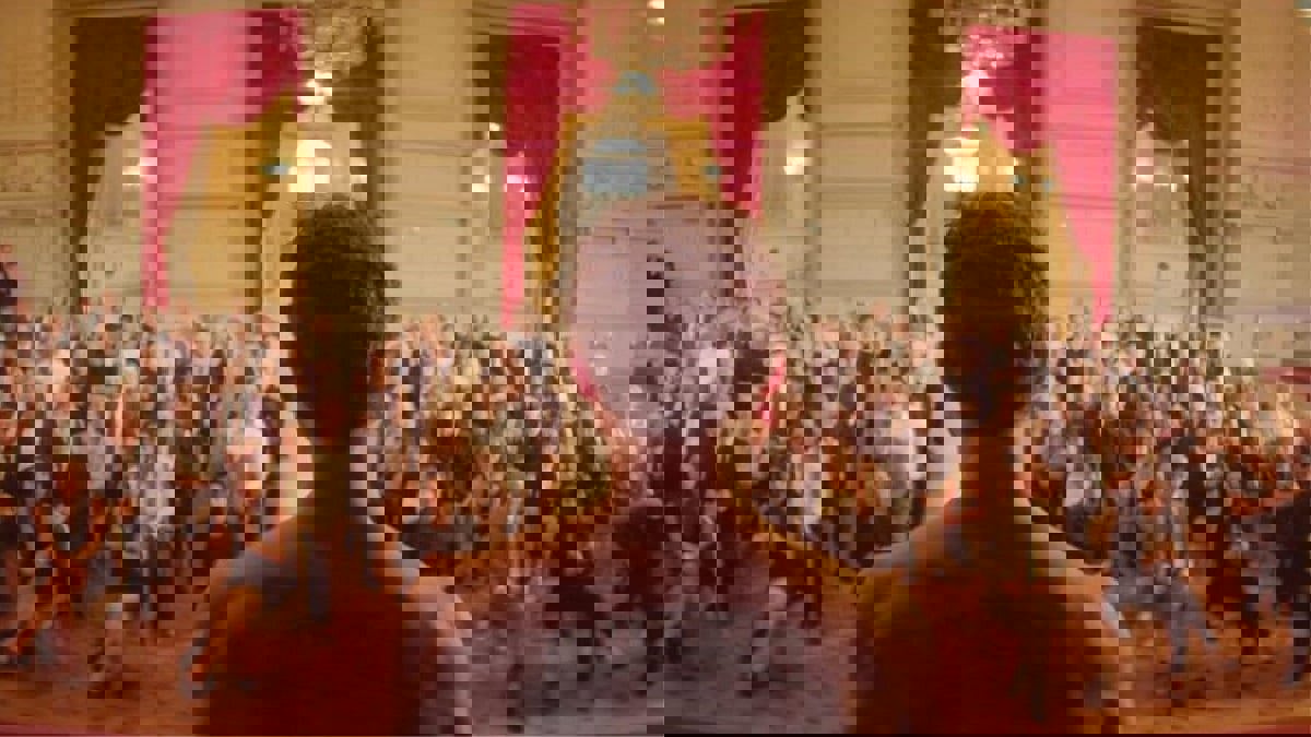 الفيلم التونسي "الرجل الذي باع ظهره" ينافس على جائزة "الأسد الذهبي" في مهرجان البندقية