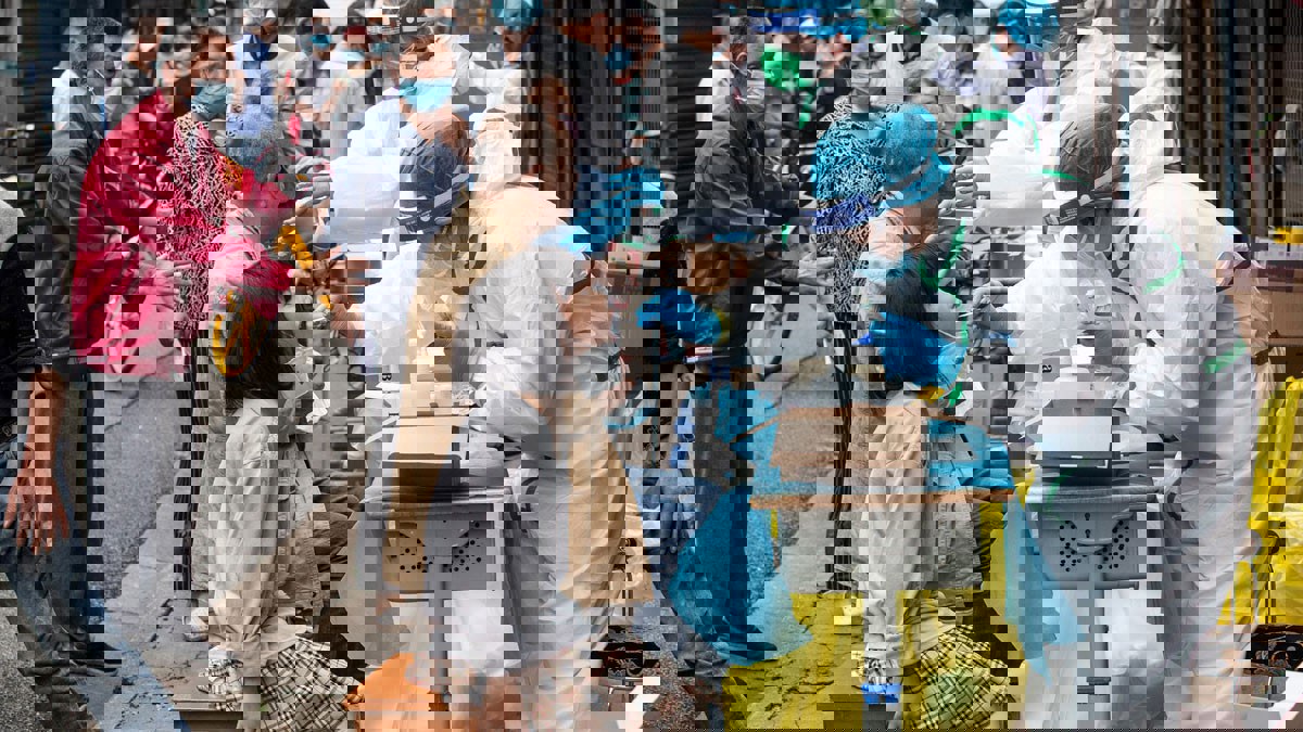 الصين تكشف عن المريض "صفر" بموجة كورونا الثانية في بكين (فيديو)