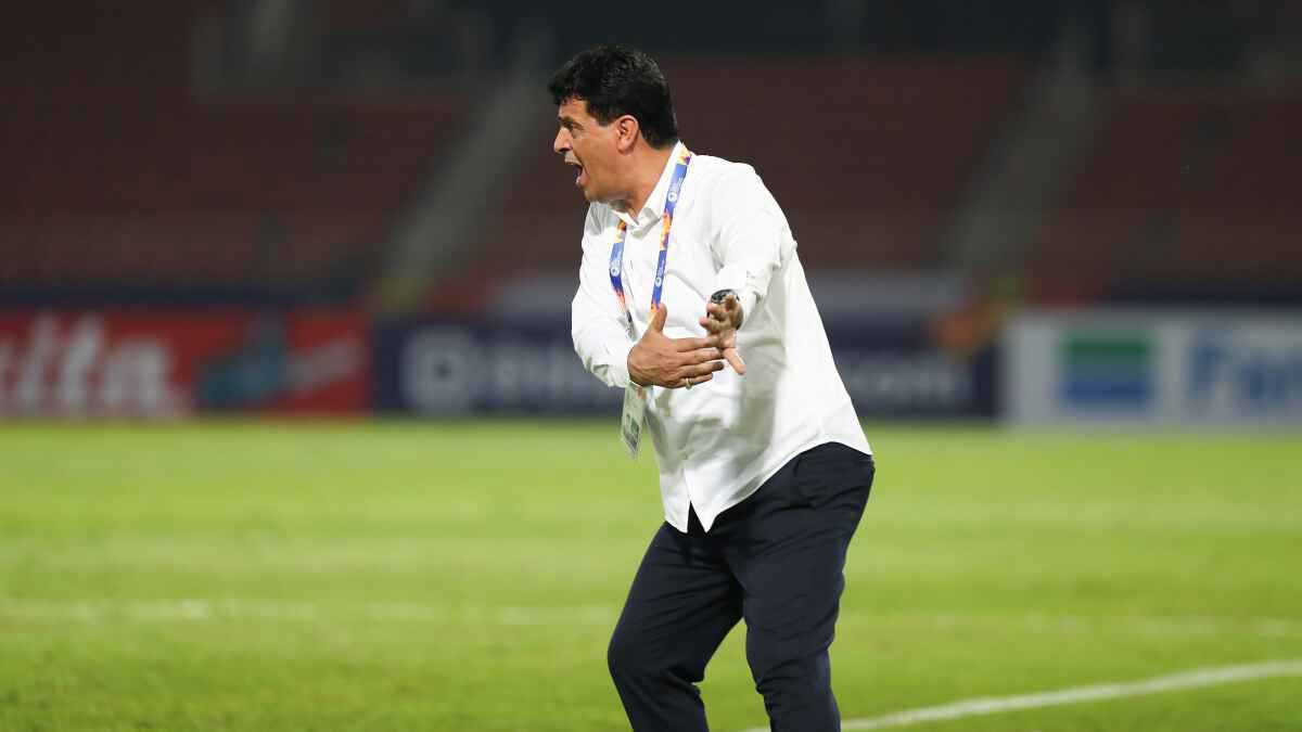 تصريحات صادمة تورط عبد الغني شهد في أزمة بعد نهائي كأس العراق