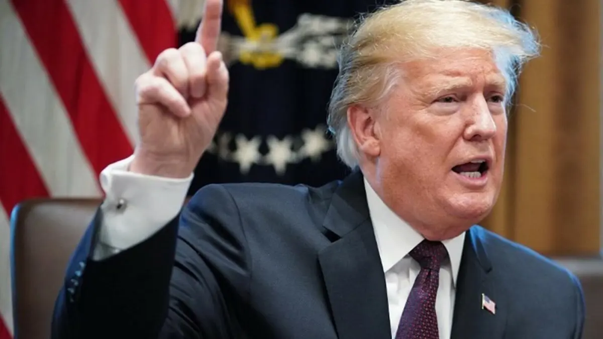 3 مرات في ساعة.. ترامب يصف كورونا بـ"الفيروس الصيني" رغم احتجاج بكين