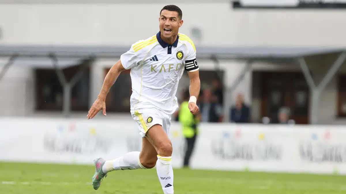 يريد فريقا لا يقهر.. كريستيانو رونالدو يستهدف 5 صفقات مدوية للنصر السعودي