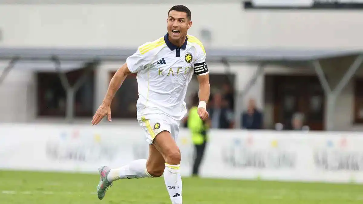 يريد فريقا لا يقهر.. كريستيانو رونالدو يستهدف 5 صفقات مدوية للنصر السعودي