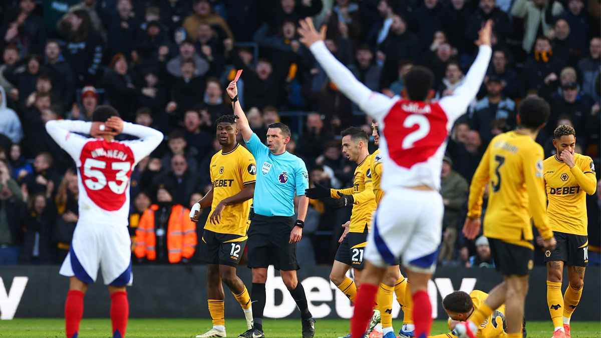 "أنا غاضب بشدة".. أرتيتا يعلق على طرد مدافع آرسنال أمام وولفرهامبتون