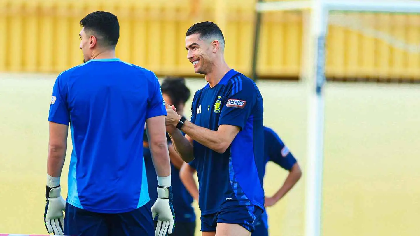 رونالدو يفاجئ سيدات النصر السعودي (صورة)