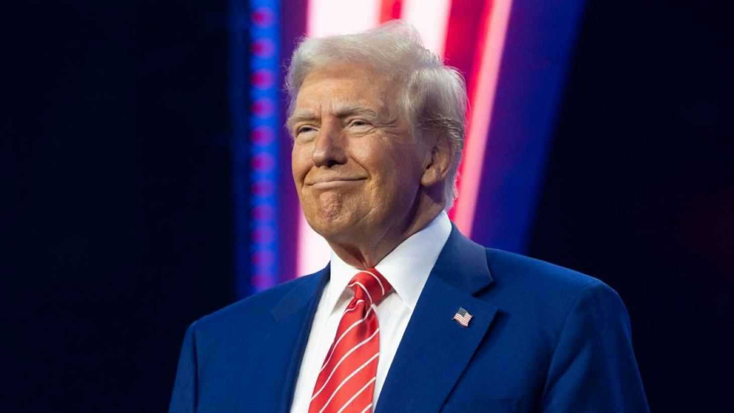 "لوفيغارو".. ترامب "راض" عن رهاناته الاقتصادية رغم تراجع الدولار