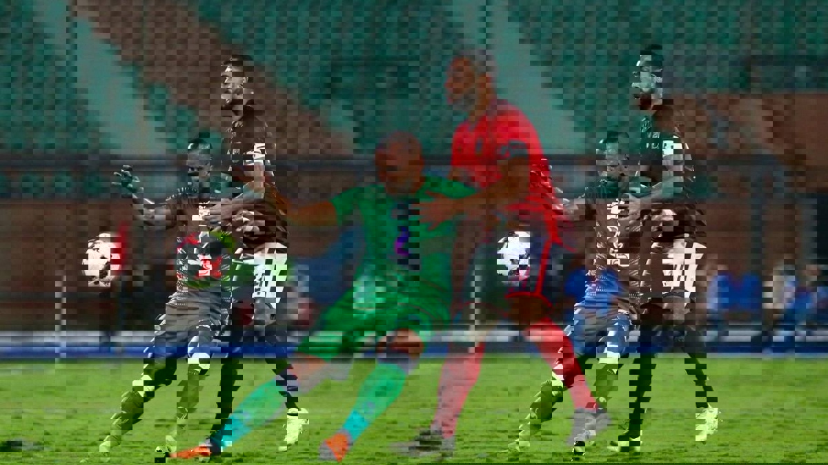 موجز أخبار الأهلي والزمالك: مماطلة فتحي تدفع "الأحمر" للسيناريو البديل.. والأبيض يطلب 3 ملايين دولار لبيع سيسيه
