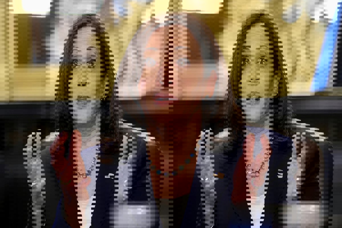 كامالا هاريس "تغازل" المسلمين مع تنامي الغضب ضد بايدن