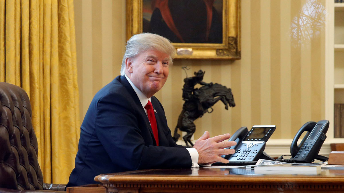 تايم: ترامب اختبأ في قبو بالبيت الأبيض خلال التظاهرات