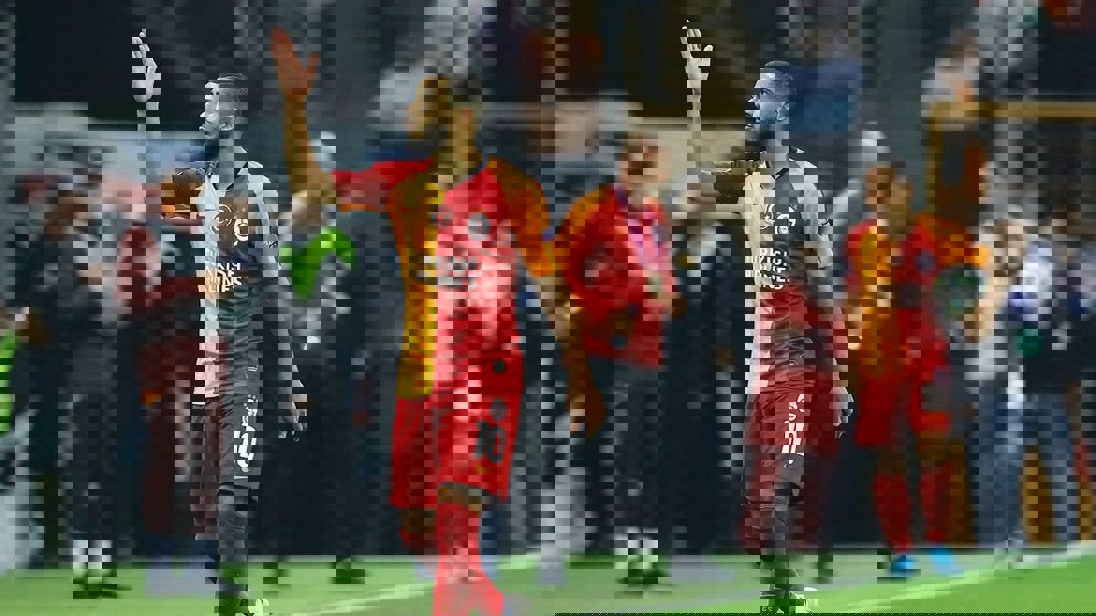 حقيقة مفاوضات نادي الهلال السعودي مع يونس بلهندة