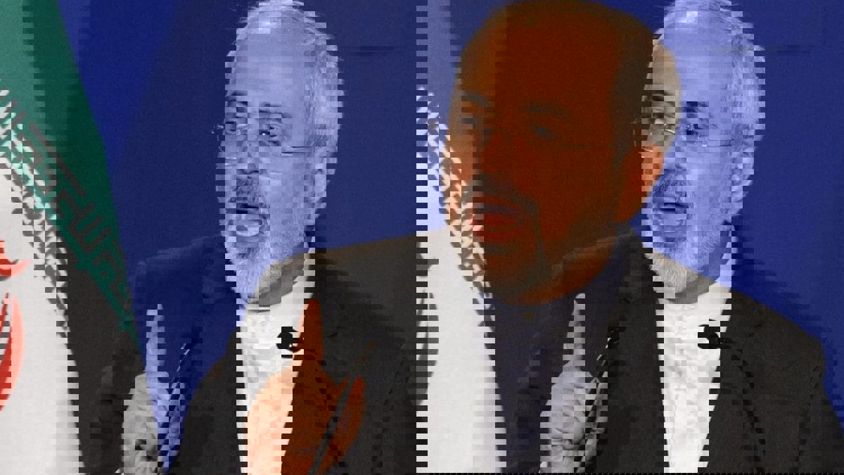 ظريف: أبواب التفاوض مع إدارة ترامب مفتوحة إذا رفعت العقوبات