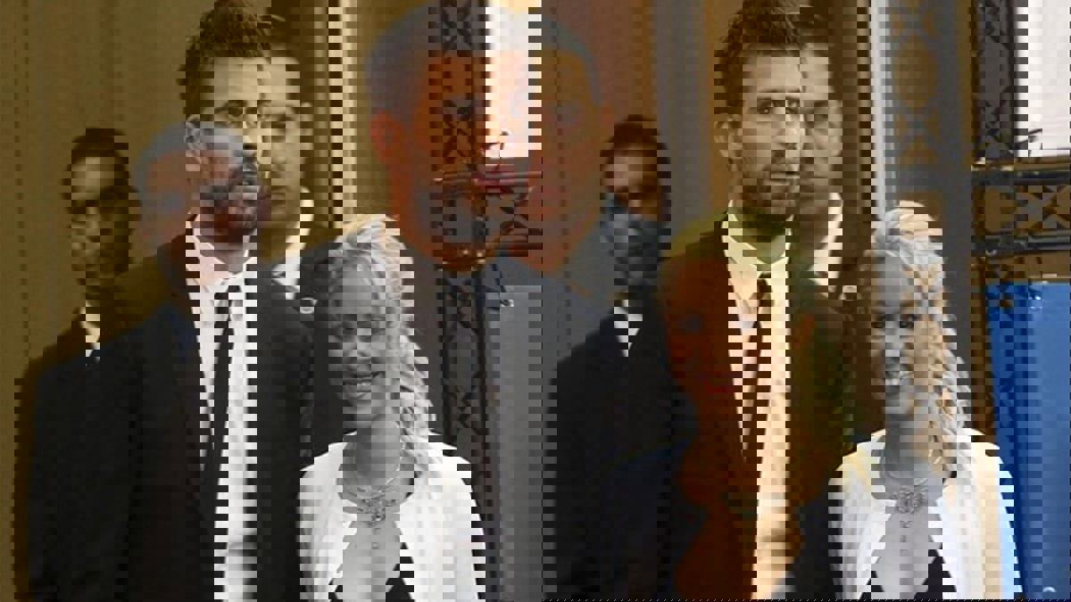 شاكيرا وبيكيه يلتقيان في برشلونة للاتفاق على إجراءات الانفصال وحضانة الطفلين