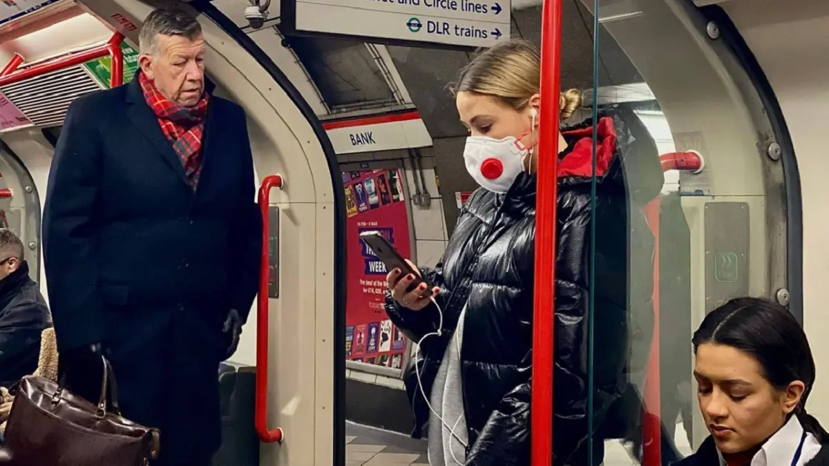 ماكرون يهدد بريطانيا بسبب كورونا وحظر تجول في السلفادور