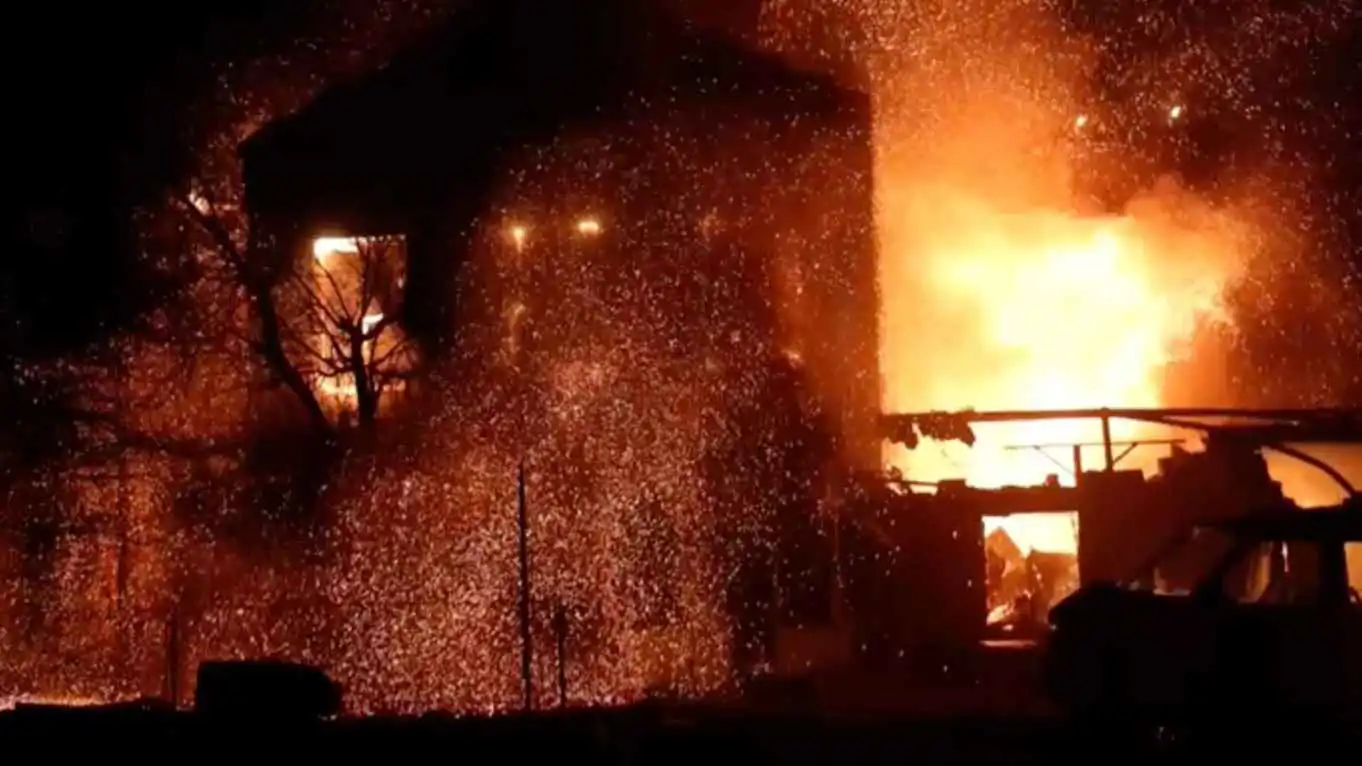 4 قتلى وعشرات الجرحى بهجوم روسي عنيف على دنيبرو (فيديو)