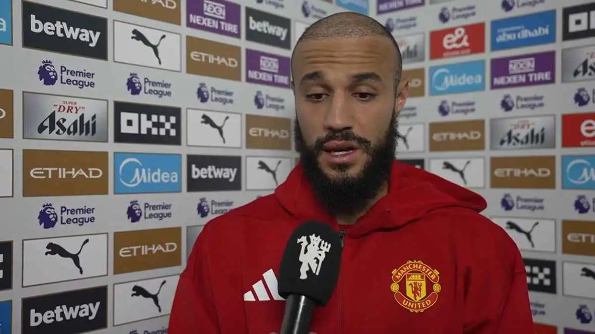 هل خضع المغربي نصير مزراوي لعملية زراعة شعر؟ (صور)