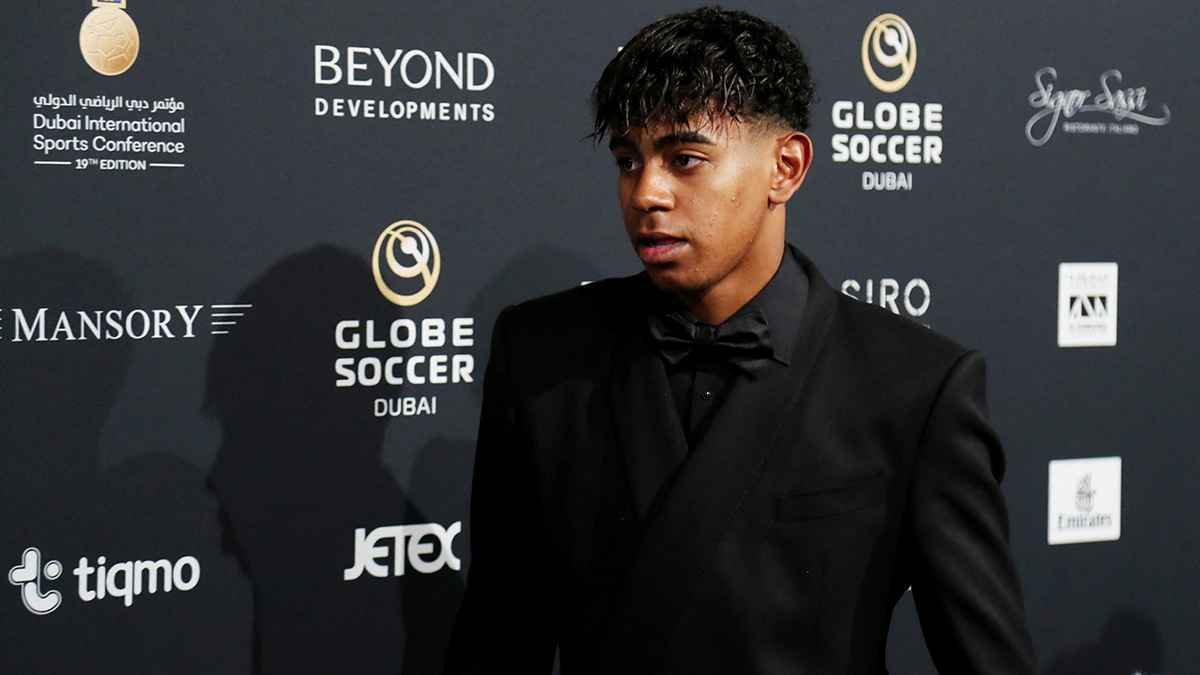 رد فعل رونالدو وجورجينا لحظة فوز لامين يامال بجائزة غلوب سوكر (صورة)