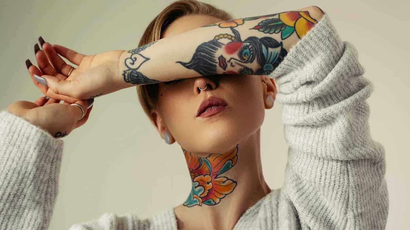 ما الرابط بين الوشوم وسرطان الغدد اللمفاوية؟