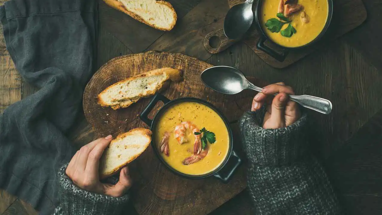 “أطعمة الشتاء السحرية".. كيف تقوي مناعتك في البرد؟