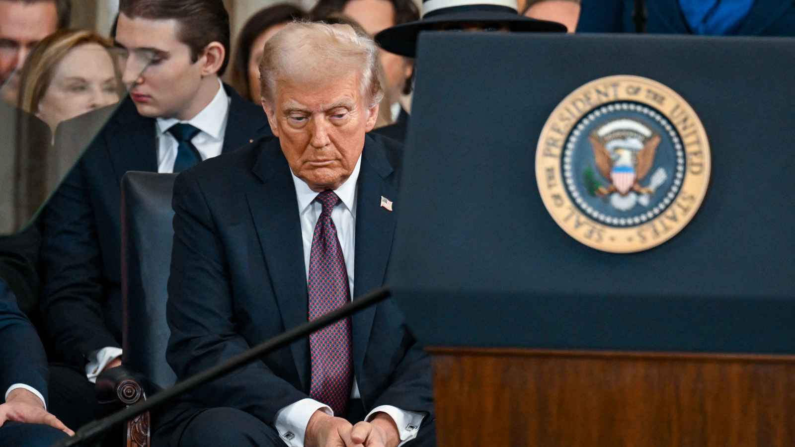 ترامب يعلن رسمياً الحرب على اللاجئين